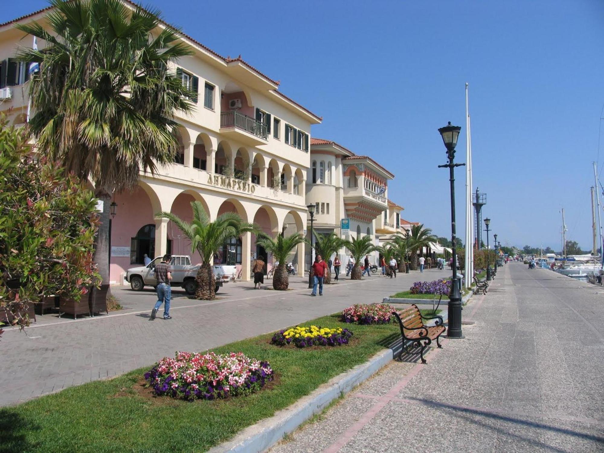 Faros Apartments Митикас Екстериор снимка